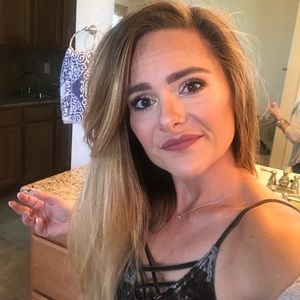 Meet your Posher, Athena